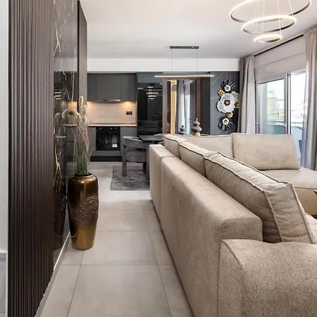 Apartment Royal Maisonette By The Sea